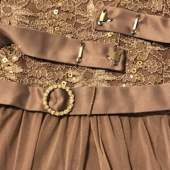 Wmn's formal dress - Picture 7 of 15